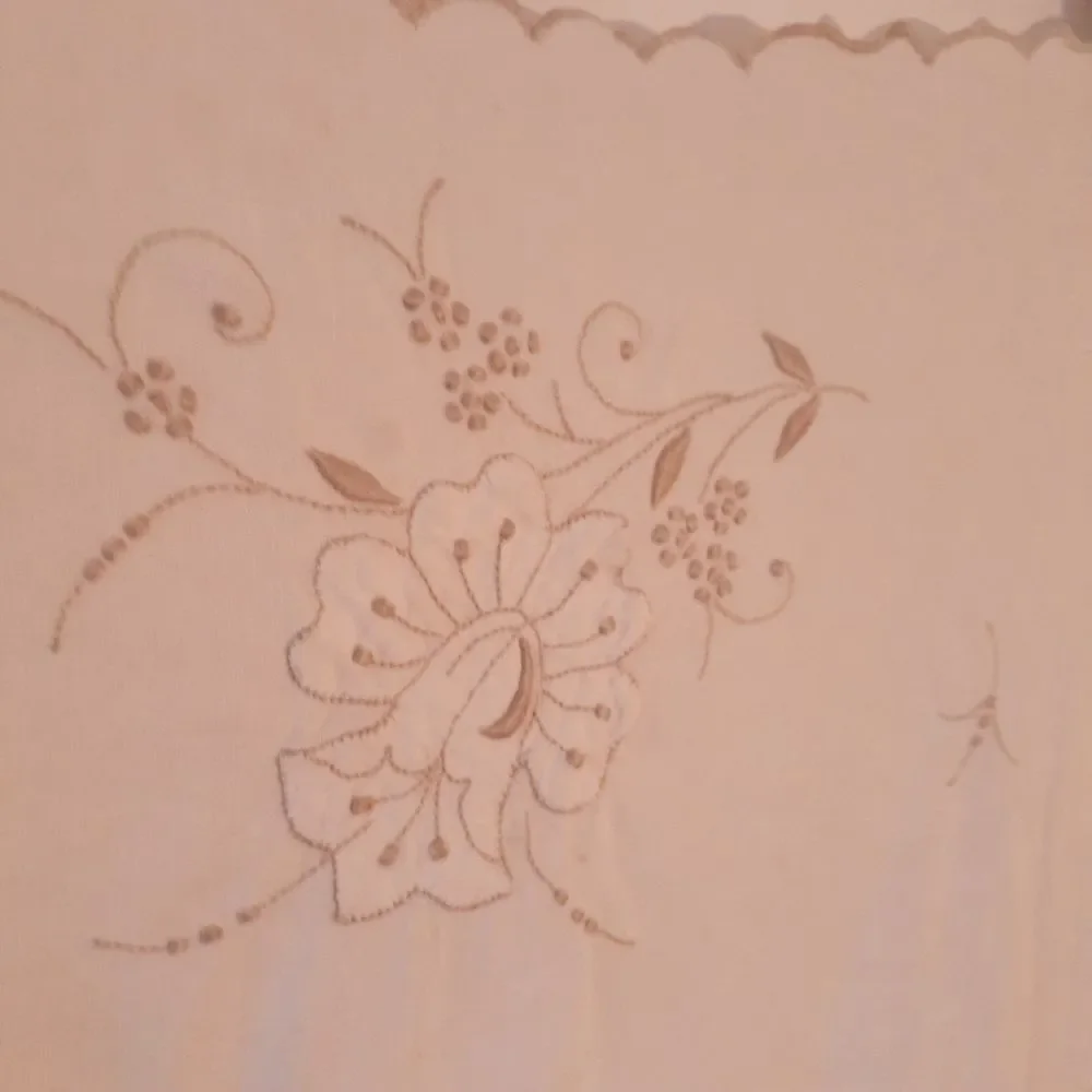 vintage 100% linen table cloth Runner ivory white handmade embroidered